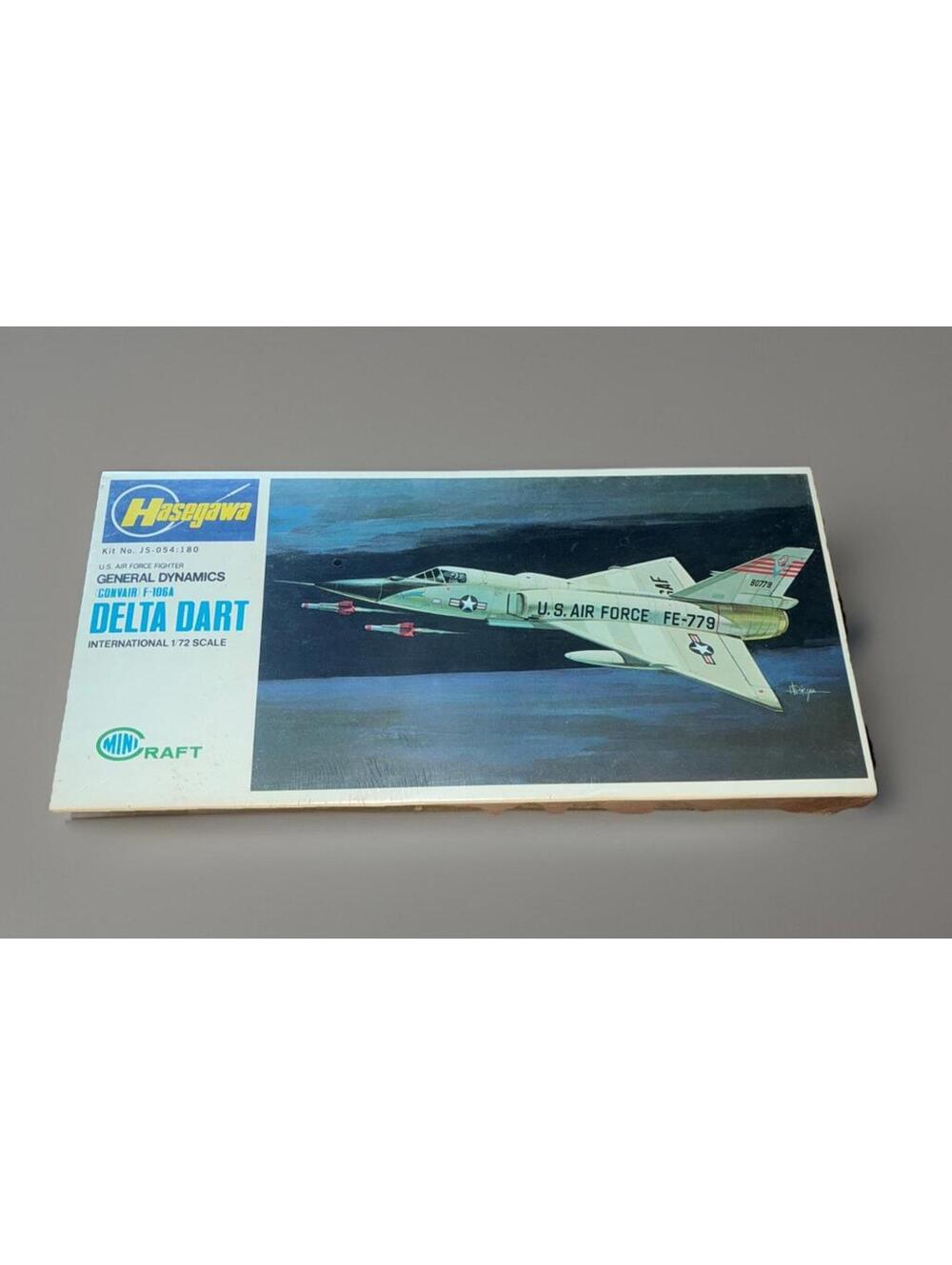 MibGeneral Dynamics Convair F-106A Delta Dart in 1/72 scale Minicraft Hasegawa